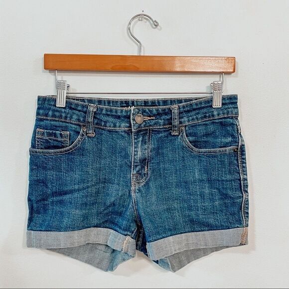 Urban Outfitters BDG Denim Cuffed Shortie Shorts - Picture 3 of 9